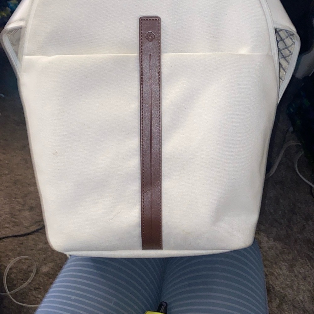 Bnwt samsonite laptop backpack, versatile everyday travel essentials/ work